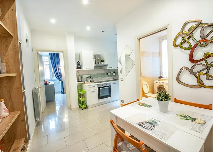 Apartment Refuge On Piazza Re Di -holiday *