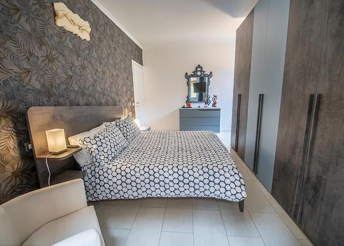 Apartment Refuge On Piazza Re Di -holiday Rom
