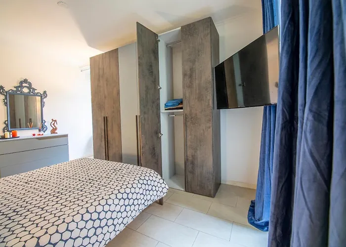 Refuge On Piazza Re Di -holiday Appartement Rome