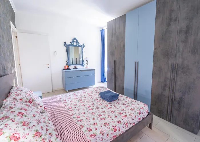 Apartment Refuge On Piazza Re Di -holiday *