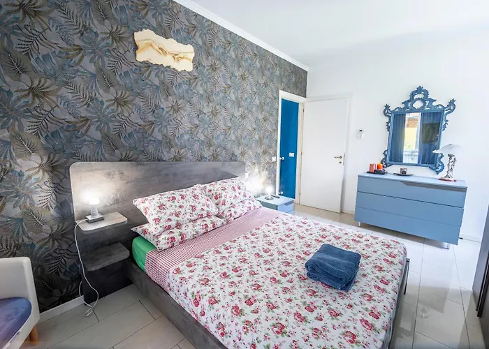 Apartment Refuge On Piazza Re Di -holiday